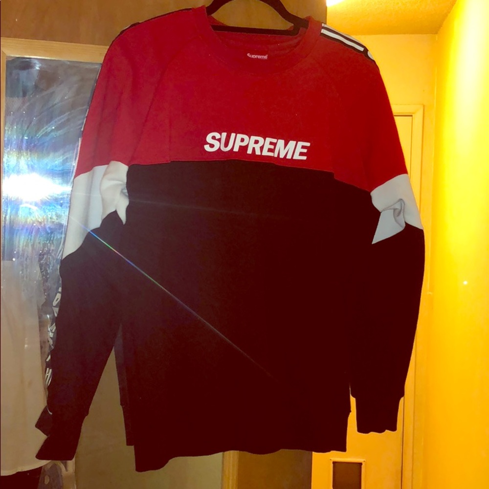 Supreme pullover sweater 10/10 new never worn